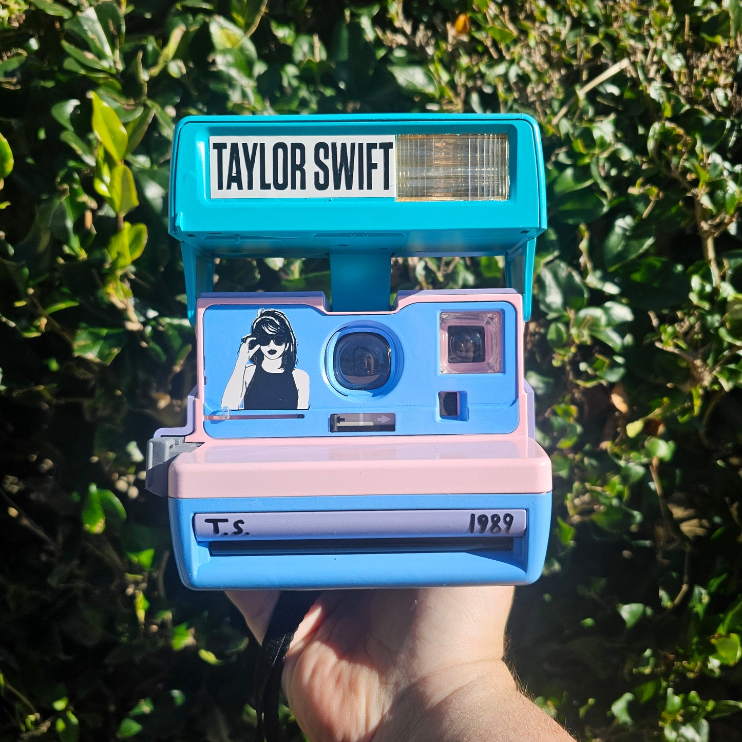 Taylor Swift Polaroid Camera